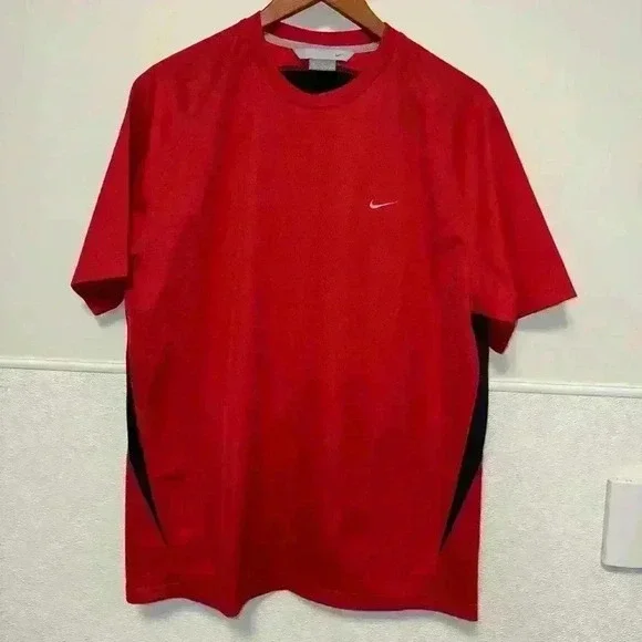 Vintage Nike Men’s Training Gym Shirt Swoosh Logo Red Size M Outdoors - Picture 4 of 7